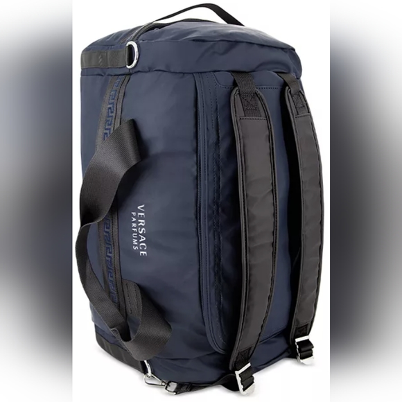 Versace - Picture 2 of 15